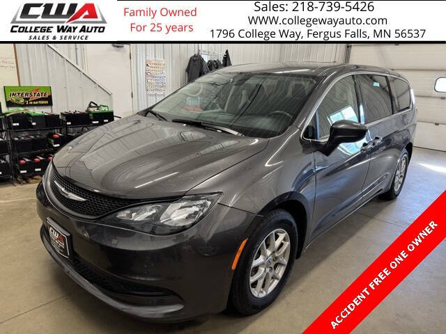 2021 Chrysler Voyager LX