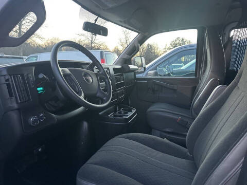 2023 GMC Savana 2500