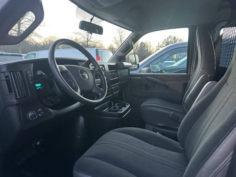 2023 GMC Savana 2500