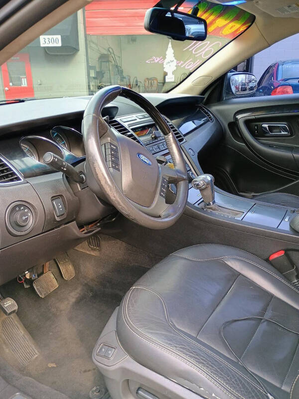 2011 Ford Taurus Limited