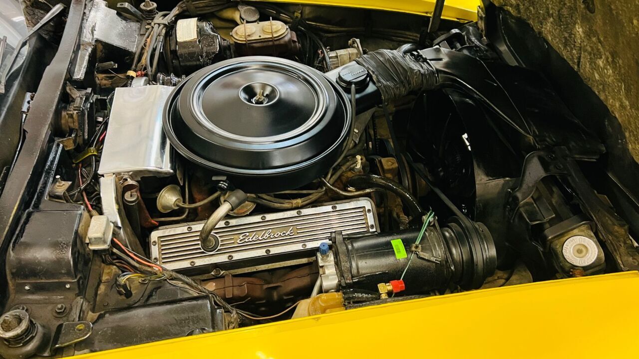 1976 Chevrolet Corvette 19