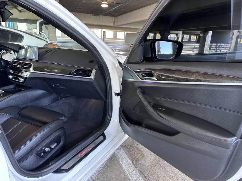 2017 BMW 5 Series 530i
