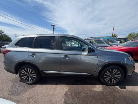 2020 Mitsubishi Outlander SEL