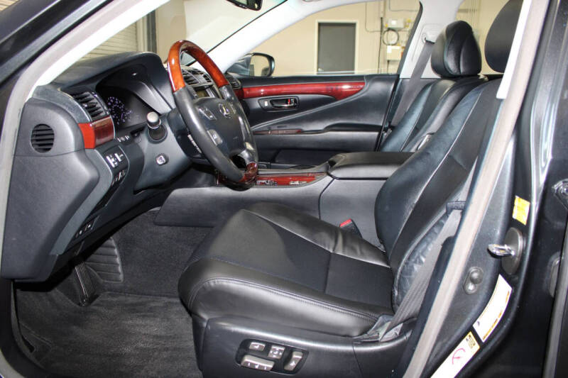 2007 Lexus LS 460