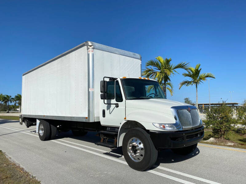 2019 International DuraStar 4300