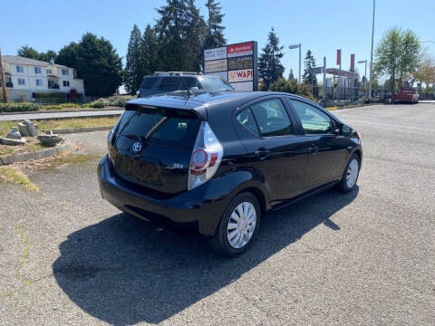 2014 Toyota Prius c Two