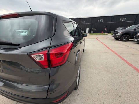 2019 Ford Escape S