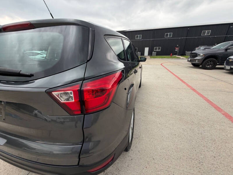 2019 Ford Escape S