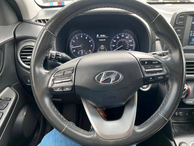 2021 Hyundai Kona SEL Plus