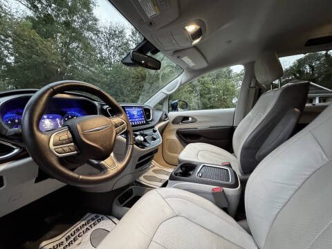 2017 Chrysler Pacifica Touring-L Plus