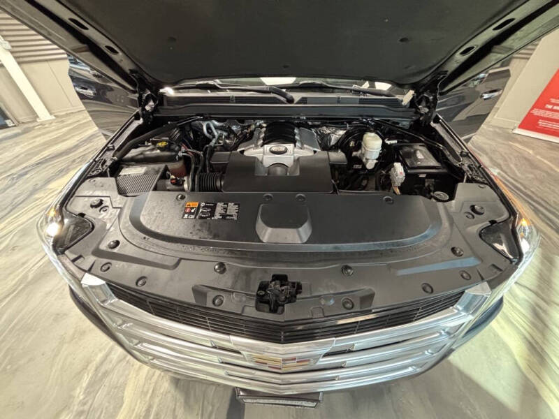 2016 Cadillac Escalade Luxury Collection