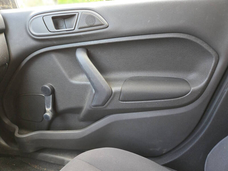 2014 Ford Fiesta S