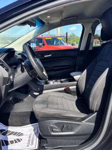 2020 Ford Edge SE