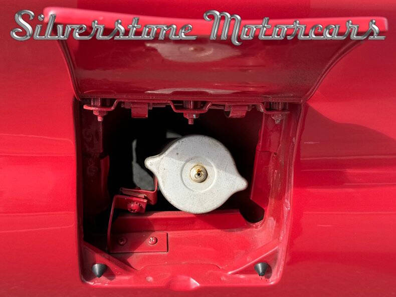 1957 Ford Thunderbird