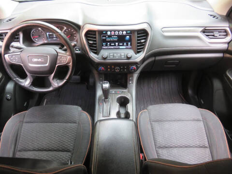 2017 GMC Acadia SLE-2