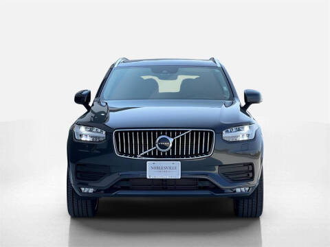 2022 Volvo XC90 T5 Momentum