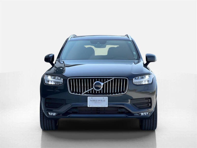 2022 Volvo XC90 T5 Momentum
