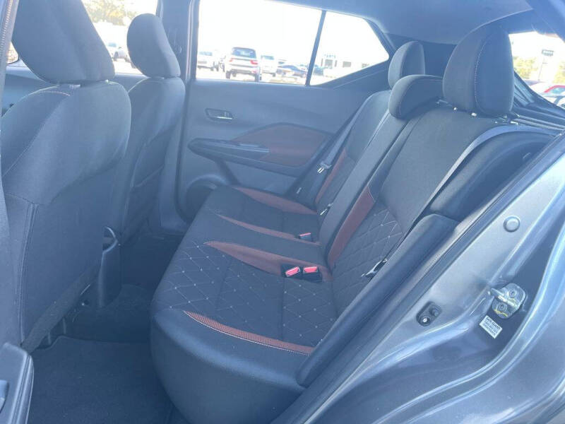 2020 Nissan Kicks SR