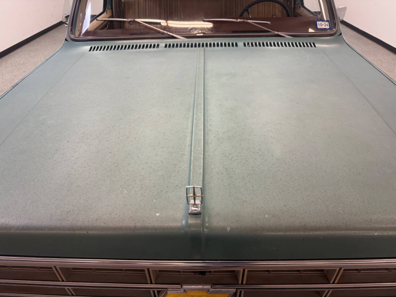 1977 Chevrolet Suburban 11