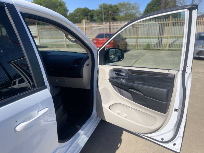 2016 Dodge Grand Caravan SXT