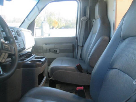 2023 Ford E-350