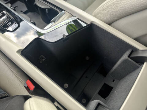 2019 Volvo XC60 T5 Momentum