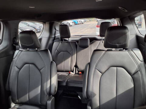 2026 Chrysler Voyager LX