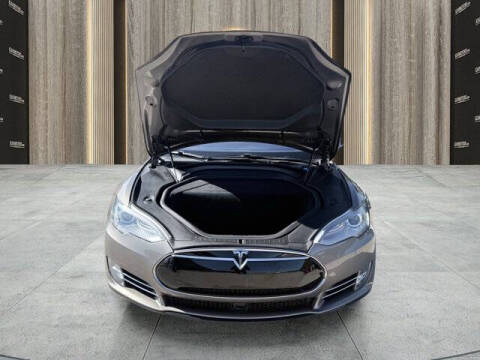 2015 Tesla Model S 70D