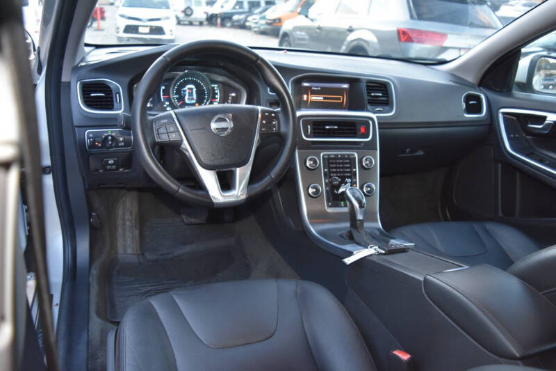 2015 Volvo V60 T5 Drive-E Premier