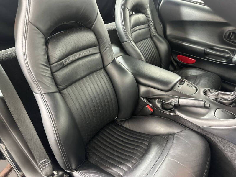 2004 Chevrolet Corvette