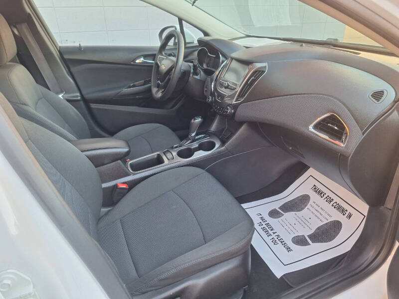 2017 Chevrolet Cruze LT Auto