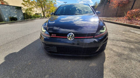 2017 Volkswagen Golf GTI Sport