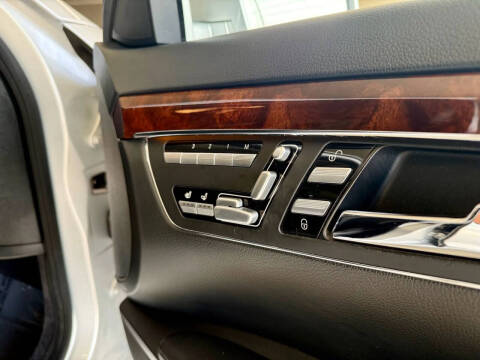 2011 Mercedes-Benz S-Class S 550