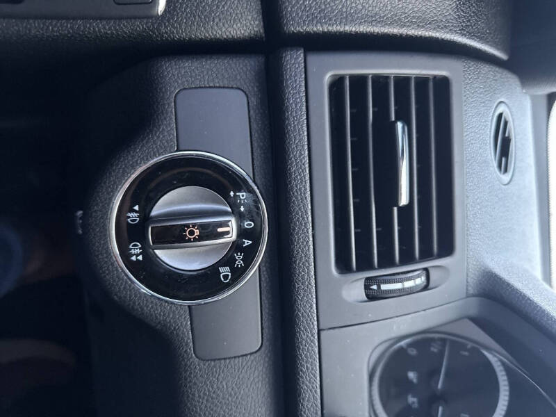 2010 Mercedes-Benz C-Class C 300 Luxury