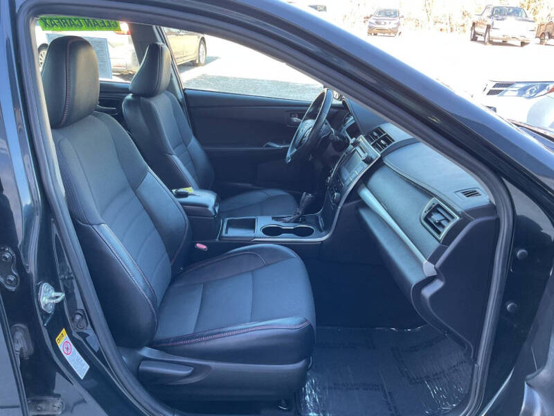 2016 Toyota Camry SE