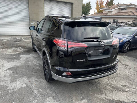2018 Toyota RAV4 SE