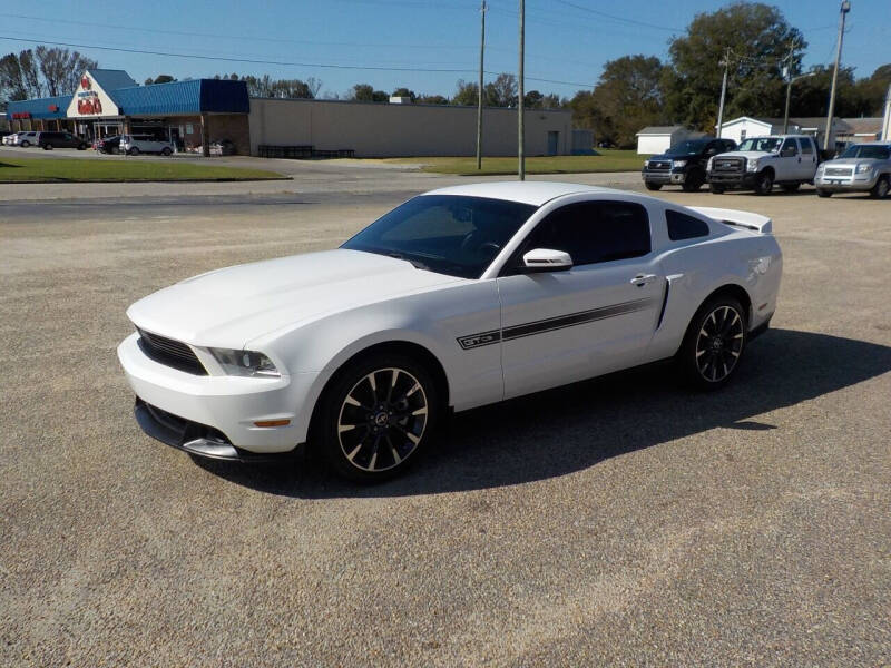 2012 Ford Mustang for sale at Young's Motor Company Inc. in Benson NC