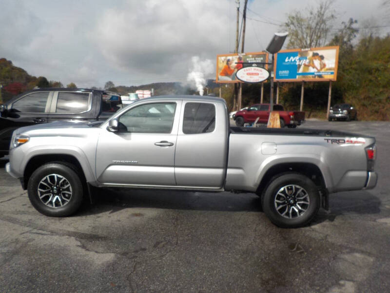 2020 Toyota Tacoma TRD Sport's photo