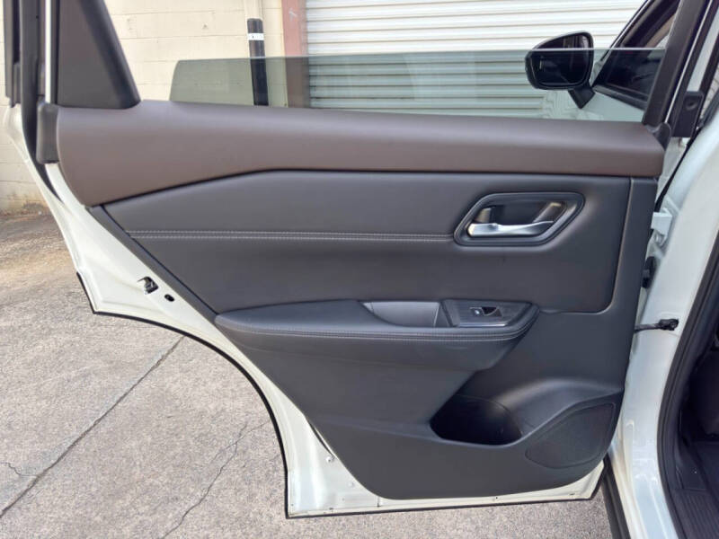 2022 Nissan Rogue SL