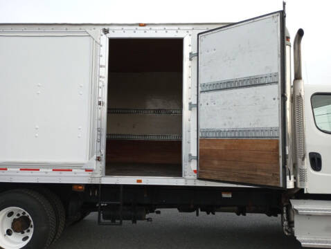 2014 Freightliner M2 106