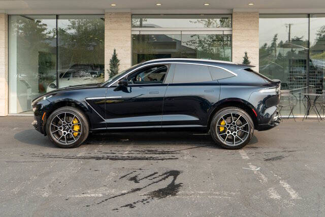 2021 Aston Martin DBX 48