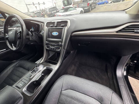 2018 Ford Fusion Hybrid SE