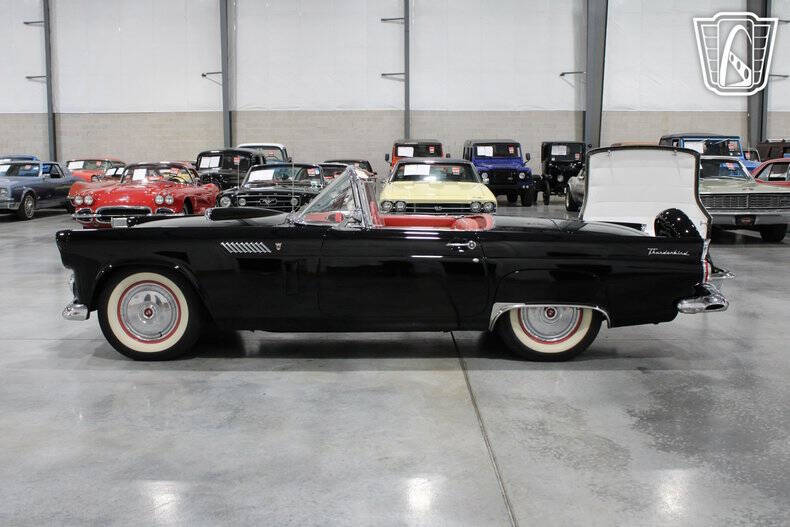 1956 Ford Thunderbird
