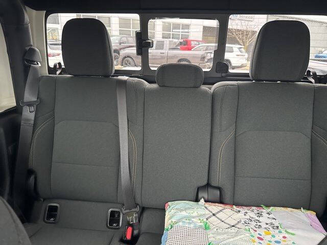 2025 Jeep Gladiator NightHawk