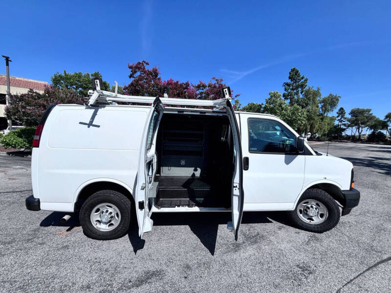 2017 Chevrolet Express 2500