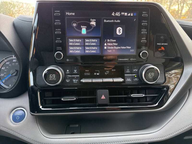 2021 Toyota Highlander Hybrid LE