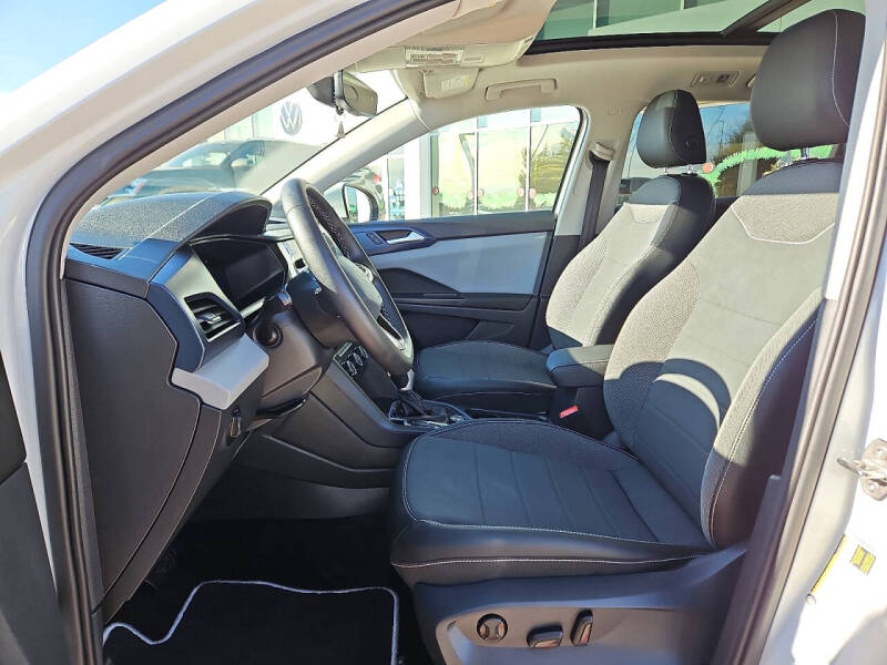 2023 Volkswagen Taos SE 4Motion