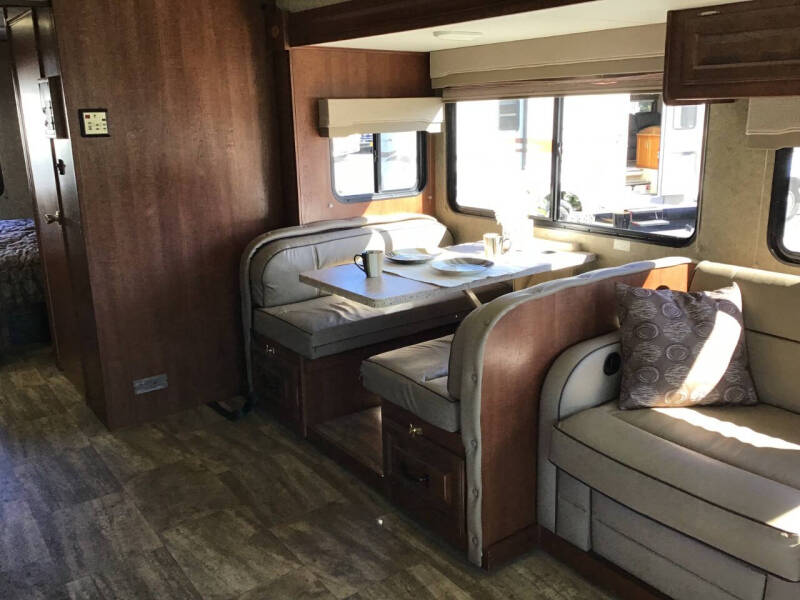 2016 Georgetown GT3 30X / 31ft