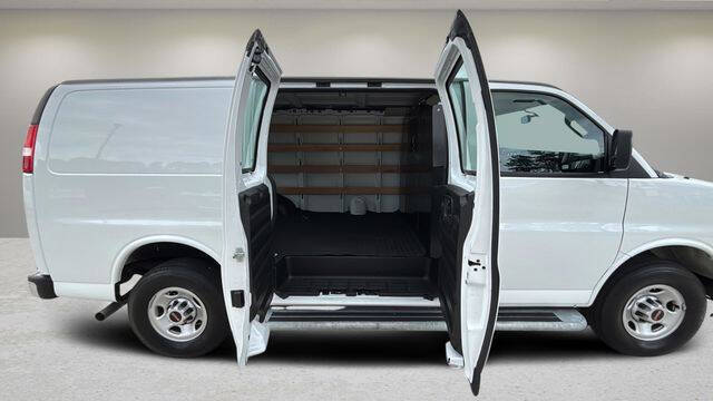 2024 GMC Savana 2500