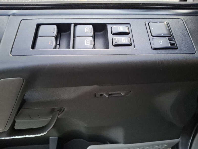 2004 Nissan Titan SE